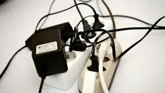 Se ei ole pesukone eikä vedenkeitin. Asiantuntijat ovat selvittäneet, mikä laite kuluttaa eniten sähköä. Miten voit säästää rahaa?