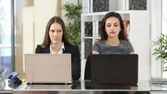 Kuinka huomata, että joku salaa vihaa sinua: 6 merkkiä, joita et huomaa