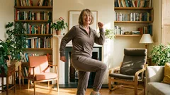 Harjoittelu yli 55-vuotiaille naisille: miksi tavalliset aamuvoimistelut eivät enää tehoa ja mitä tehdä niiden sijaan